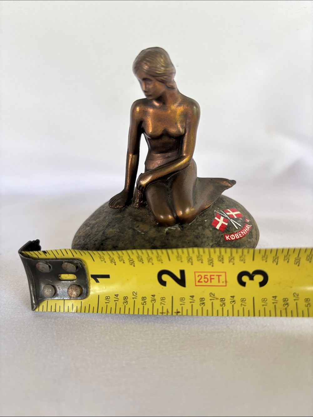 VINTAGE GENUINE BRONZE MERMAID FIGURINE SITTING ON STONE- KØBENHAVN- COPENHAGEN - Picture 9 of 11